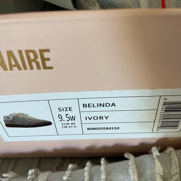 Cushionaire Women's Cream Sneakers, sz 9.5W - Picture 10 of 14